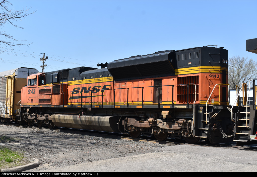 BNSF 9143